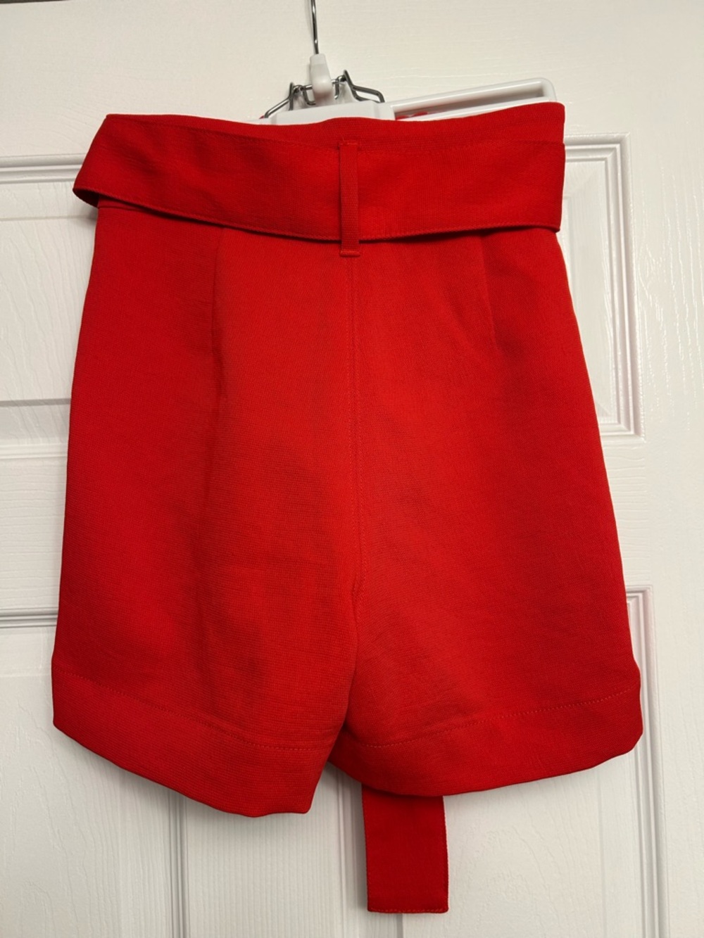 Wilfred Aritzia Red High-Waisted Paperbag Belted Shorts Size 00 - Picture 6 of 6